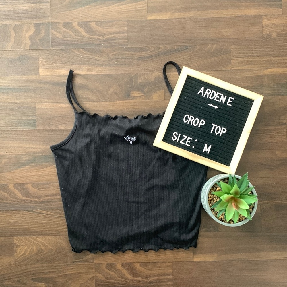 ⭐️3 for 12$⭐️ Ribbed Black Crop Top